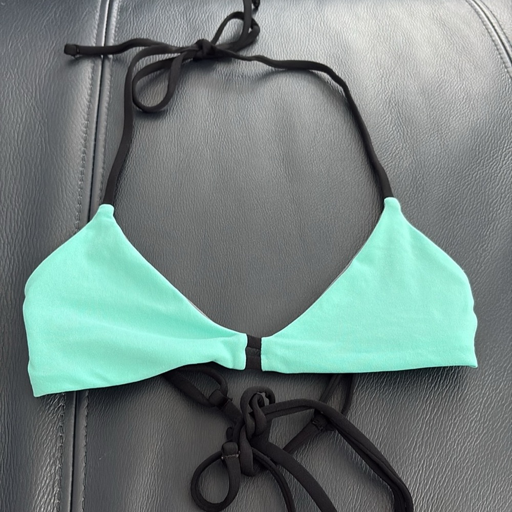 Jolyn bikini top mint green/ gray lining size Small